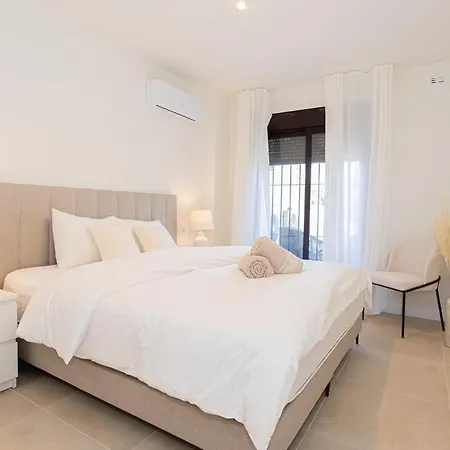 Beautiful La Maestranza Close To Rdr515 *