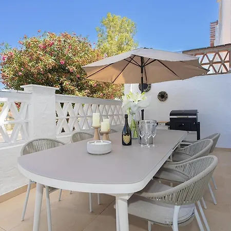 Beautiful La Maestranza Close To Rdr515 Appartement Marbella