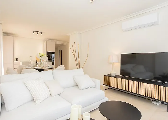 Beautiful La Maestranza Close To Rdr515 Marbella