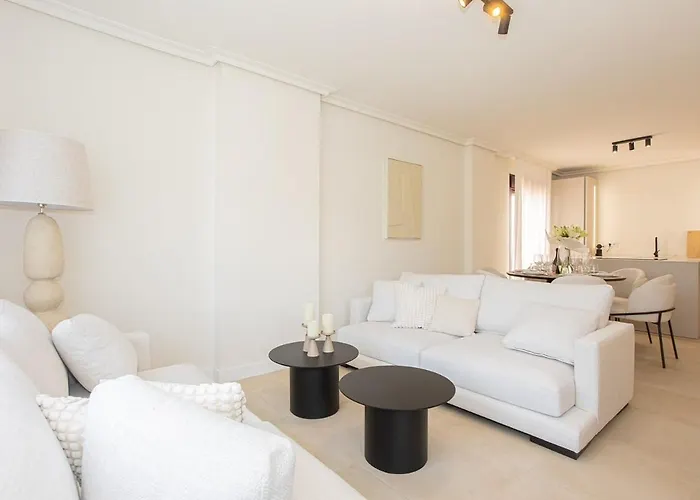 Beautiful La Maestranza Close To Rdr515 Marbella