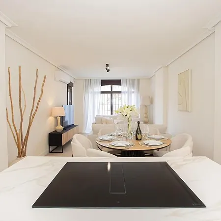 Beautiful La Maestranza Close To Rdr515 Apartment Marbella