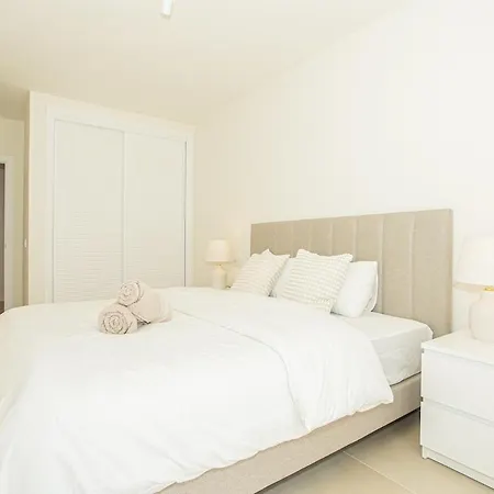Beautiful La Maestranza Close To Rdr515 Apartment