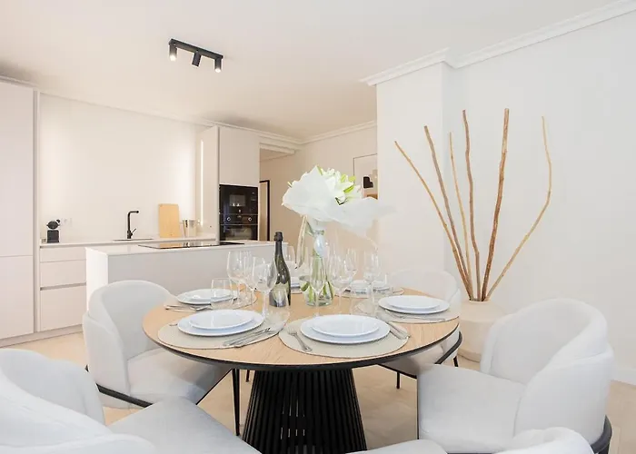 Beautiful La Maestranza Close To Rdr515 Apartment