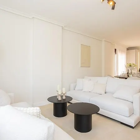 Beautiful La Maestranza Close To Rdr515 马尔韦利亚